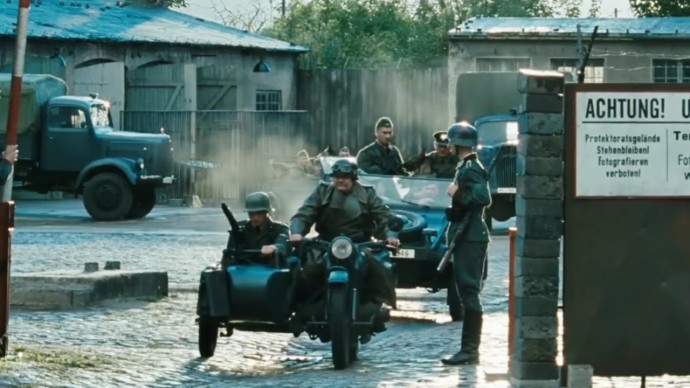 Беги, мальчик, беги (2013)